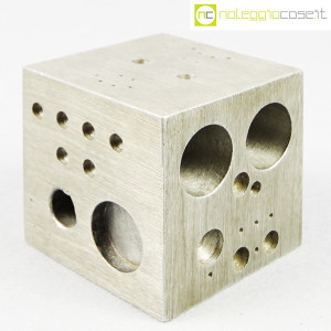 danese-milano-cubo-in-alluminio-struttura-3020-enzo-mari-1