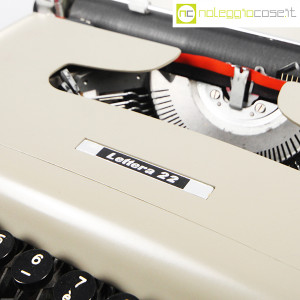 Olivetti, macchina da scrivere Lettera 22 grigio sabbia, Marcello Nizzoli (5)